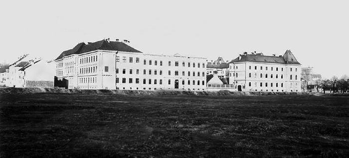 Trg bana Khuen-Hédervárya, livada na kojoj će 1895. godine biti izgrađen veliki srednjoškolski kompleks muške Realne gimnazije (danas muzej Mimara)
